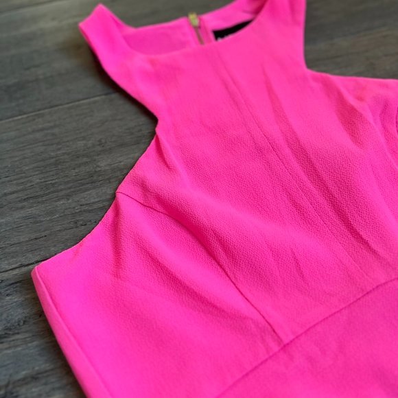 NBD x NAVEN TWINS BELIEVE ME SKATER DRESS IN FUSCHIA (S) - Picture 4 of 7